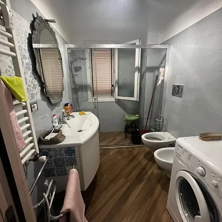 Nathan House, Tuscolana Apartment